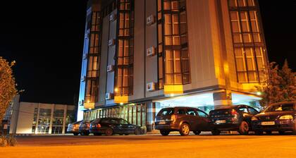 Hotel Emma Est