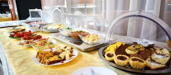 호텔 엠마 에스트