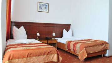 Business Double or Twin Room | Minibar, desk, laptop workspace, blackout drapes