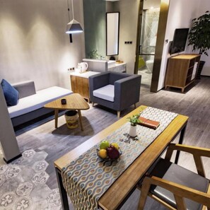 Junior Suite | Living room - M Do Hotel (Weifang)