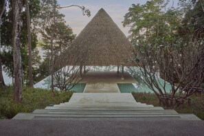 Business centre - Island Escape Burasari (Maprao Island)