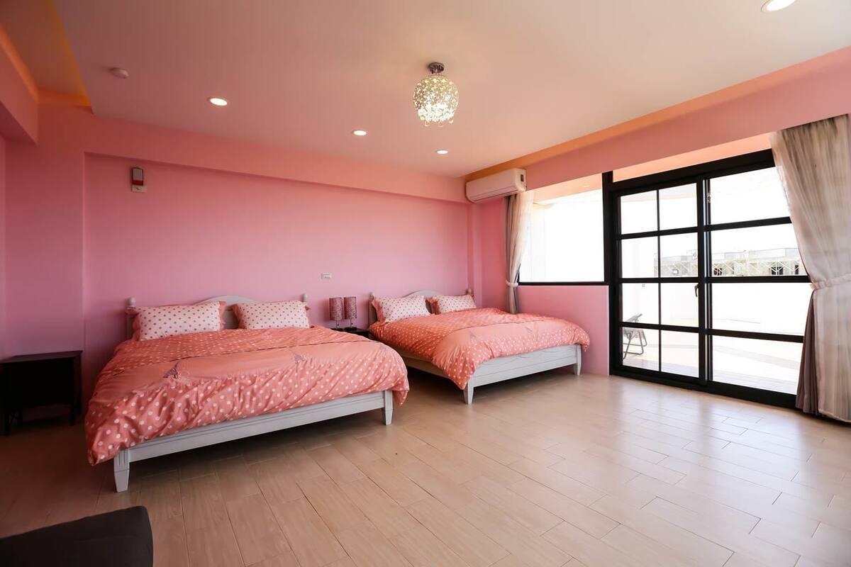 Family Room, Sea View | Free WiFi, bed sheets