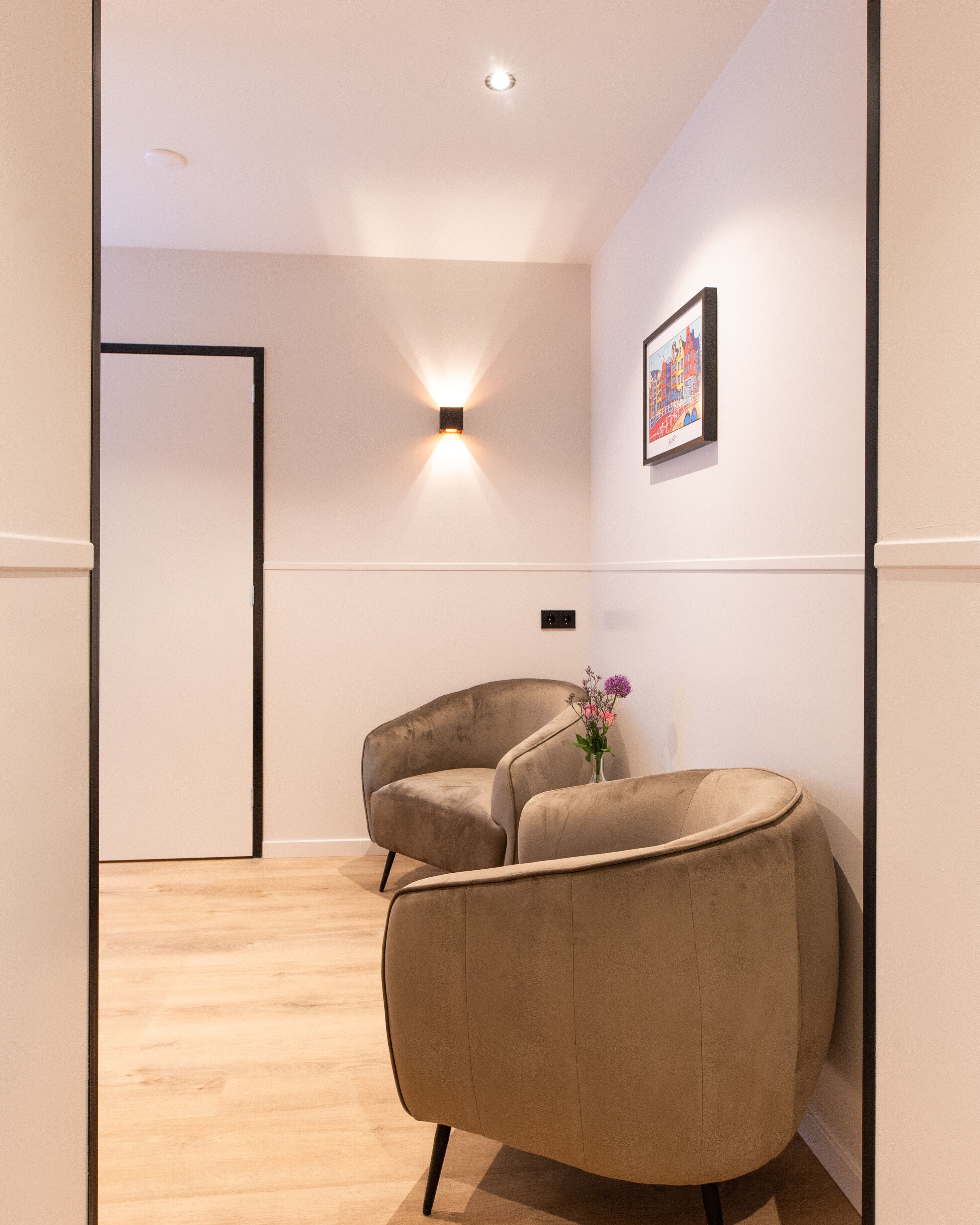 Bureau, espace de travail pour ordinateur portable