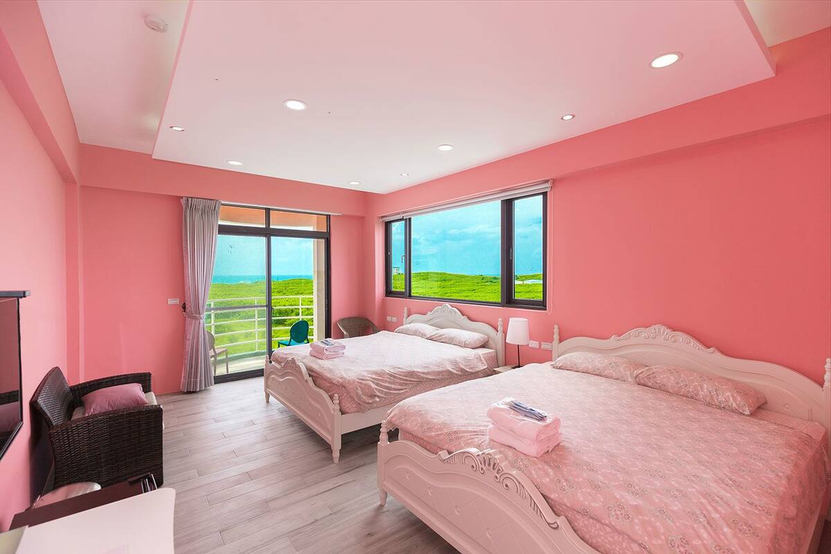 Desk, blackout curtains, free WiFi, bed sheets