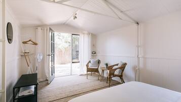 3 bedrooms, iron/ironing board, free WiFi