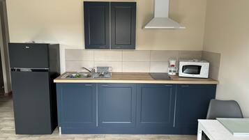 Basic Apartment | Private kitchen