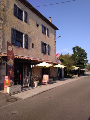 Exterior - Hôtel Restaurant LES VOYAGEURS (Vogue)
