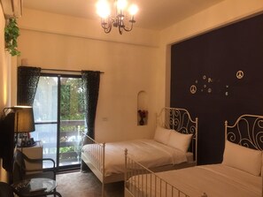 Quadruple Room | Desk, blackout drapes, soundproofing, free WiFi - Good News Homestay (Hengchun)