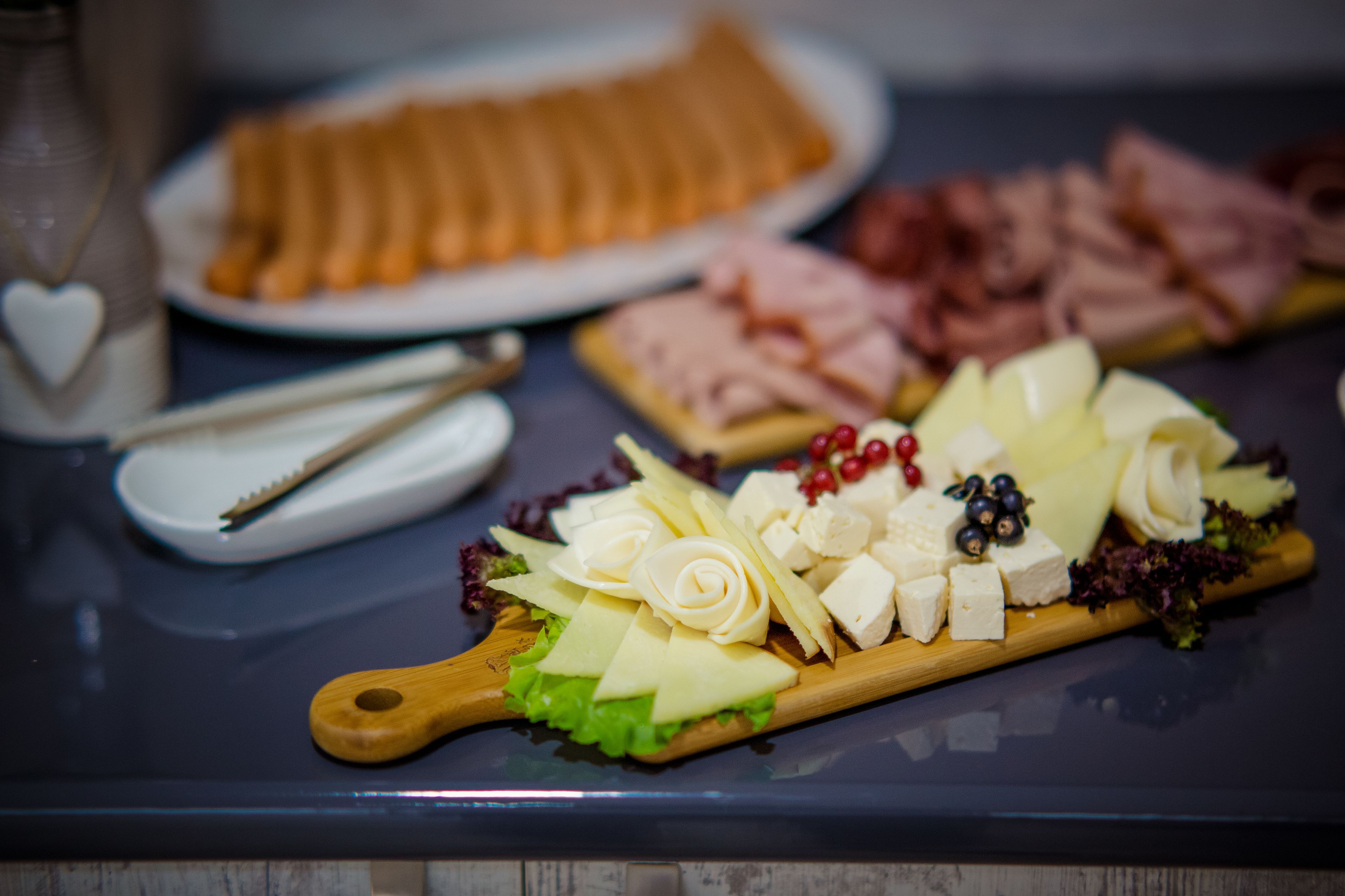 daily buffet breakfast for a fee