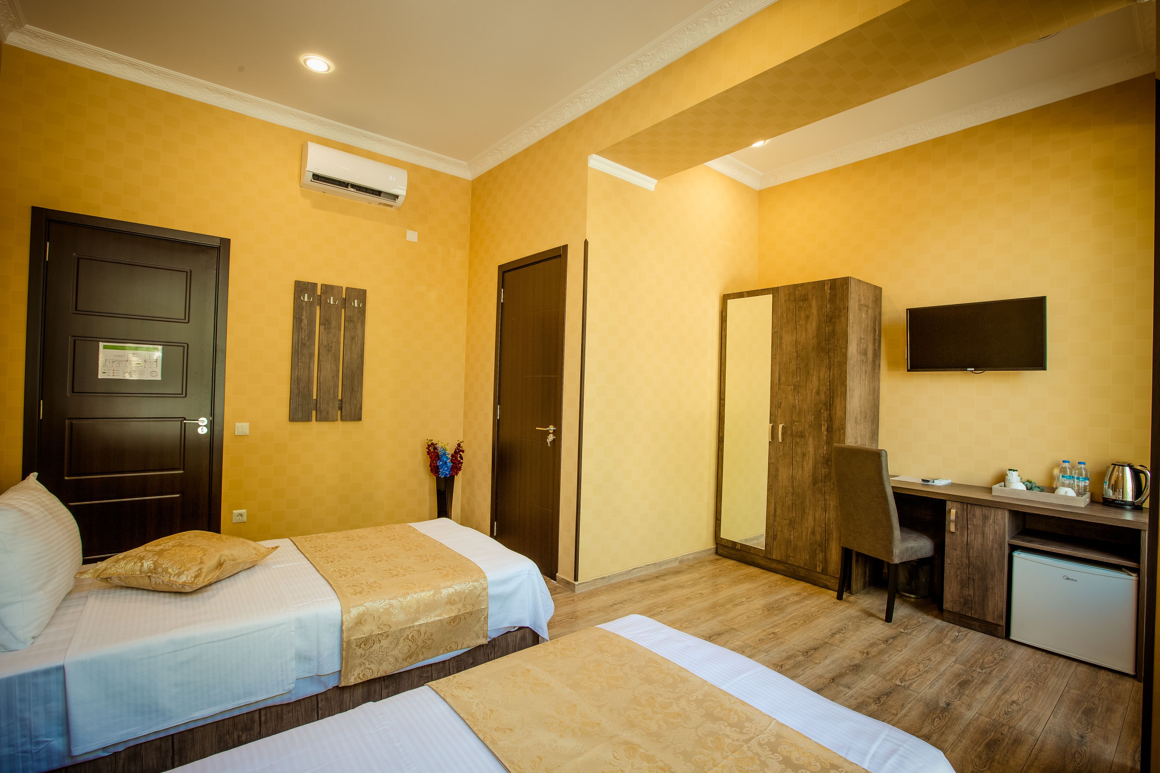 standard twin room | premium bedding, minibar, in-room safe, blackout curtains