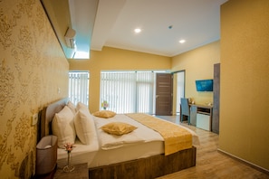 Premium bedding, minibar, in-room safe, blackout curtains