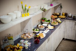Daily buffet breakfast for a fee