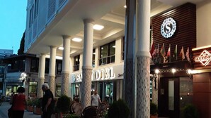 Front of property - Sami Akar Saray Otel (Antakya)