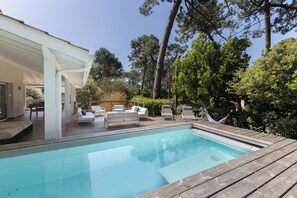 A heated pool - Villa Gauzes - California-Inspired Villa – Heated Pool, A/C & Comfort (La Teste-de-Buch)