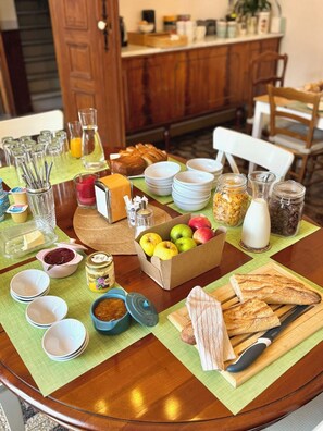 Desayuno continental incluido todos los días