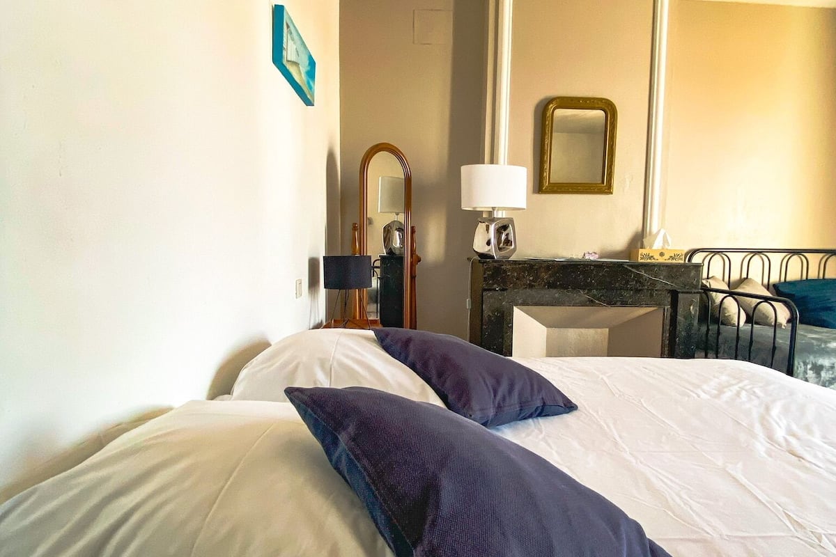 Chambre supérieure double ou avec lits jumeaux, Plusieurs lits, non-fumeur, balcon | Literie de qualité, décor unique, ameublement unique