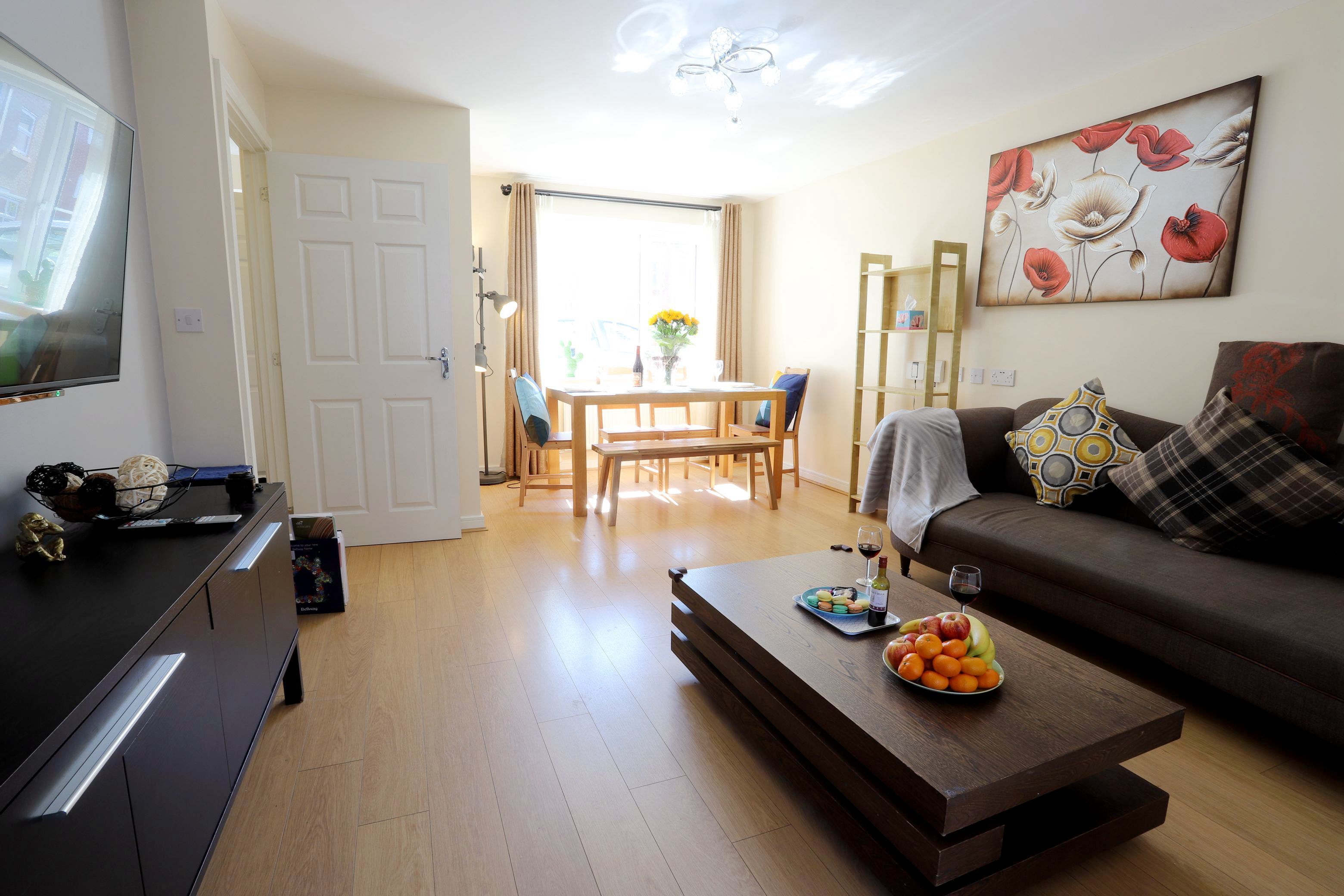 Premier House | Living area | 50-inch flat-screen TV with cable channels, Smart TV, Netflix