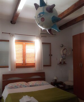 Standard Triple Room | Bed sheets