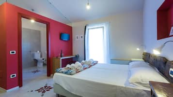 Chambre Double ou avec lits jumeaux | Bureau, chambres insonorisées, lits bébé (en supplément)
