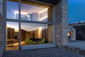 Elite-Suite | Daunenbettdecken, Zimmersafe, Schreibtisch, kostenlose Babybetten