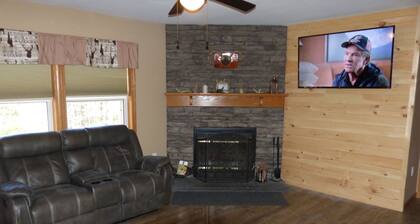 Comfort and Convenience in the Wilds: Bull Hollow Lodge