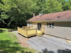 Exterior - Comfort and Convenience in the Wilds:  Bull Hollow Lodge (Weedville)