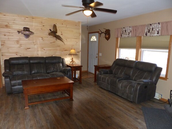 TV connectée, cheminée, jeux vidéo