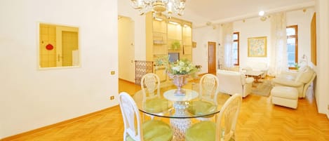 Apartment, 2 Bedrooms | 2 bedrooms, desk, iron/ironing board, free WiFi