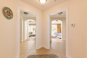 3 bedrooms, desk, iron/ironing board, WiFi - Reunion Resort Townhome - minutes from Disney! (Reunion)