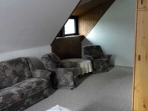 Interior - Double room 25 m² (shared bathroom) - Reetdachhaus Landhaus Ulrich (Bergen auf Rügen)