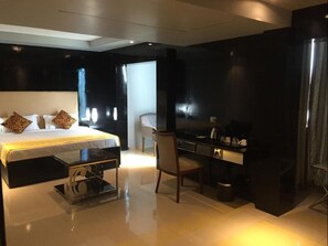 Basic Single Room, 1 Bedroom, City View