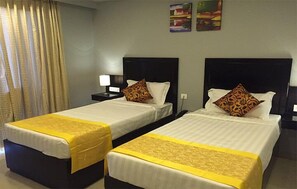 埃及棉床單、高級寢具、書桌、筆電工作空間