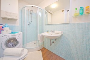 Apartment, 1 Schlafzimmer | Badezimmer