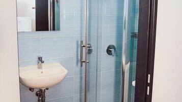Shower, towels