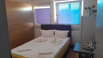 Zweibettzimmer | Schreibtisch, kostenloses WLAN
