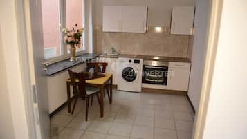Single Room | In-room dining