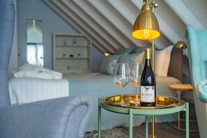 Suite Studio | Décoration personnalisée, ameublement personnalisé, bureau