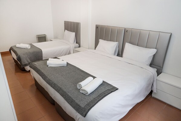 Triple Room, Shared Bathroom