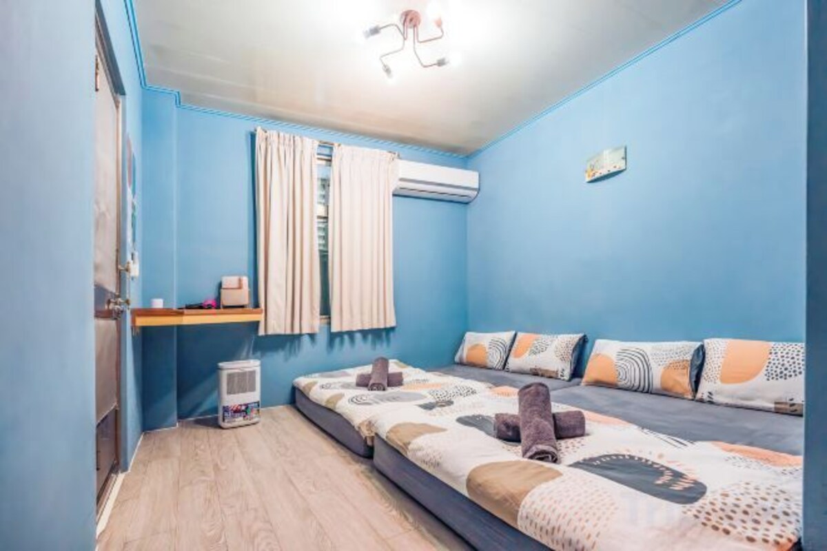 Quadruple Suite