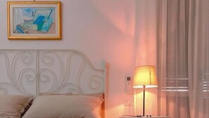 Deluxe Double Room, Garden View (RED) | Desk, blackout drapes, iron/ironing board (on request) - Bed & Breakfast Massico (Sant'Agnello)