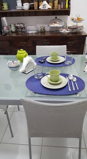 Daily self-serve breakfast for a fee - Bed & Breakfast Massico (Sant'Agnello)