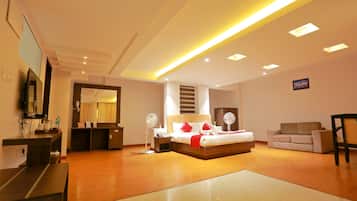 Rock Room Jacuzzi Non A/C | In-room safe, soundproofing, free WiFi, bed sheets