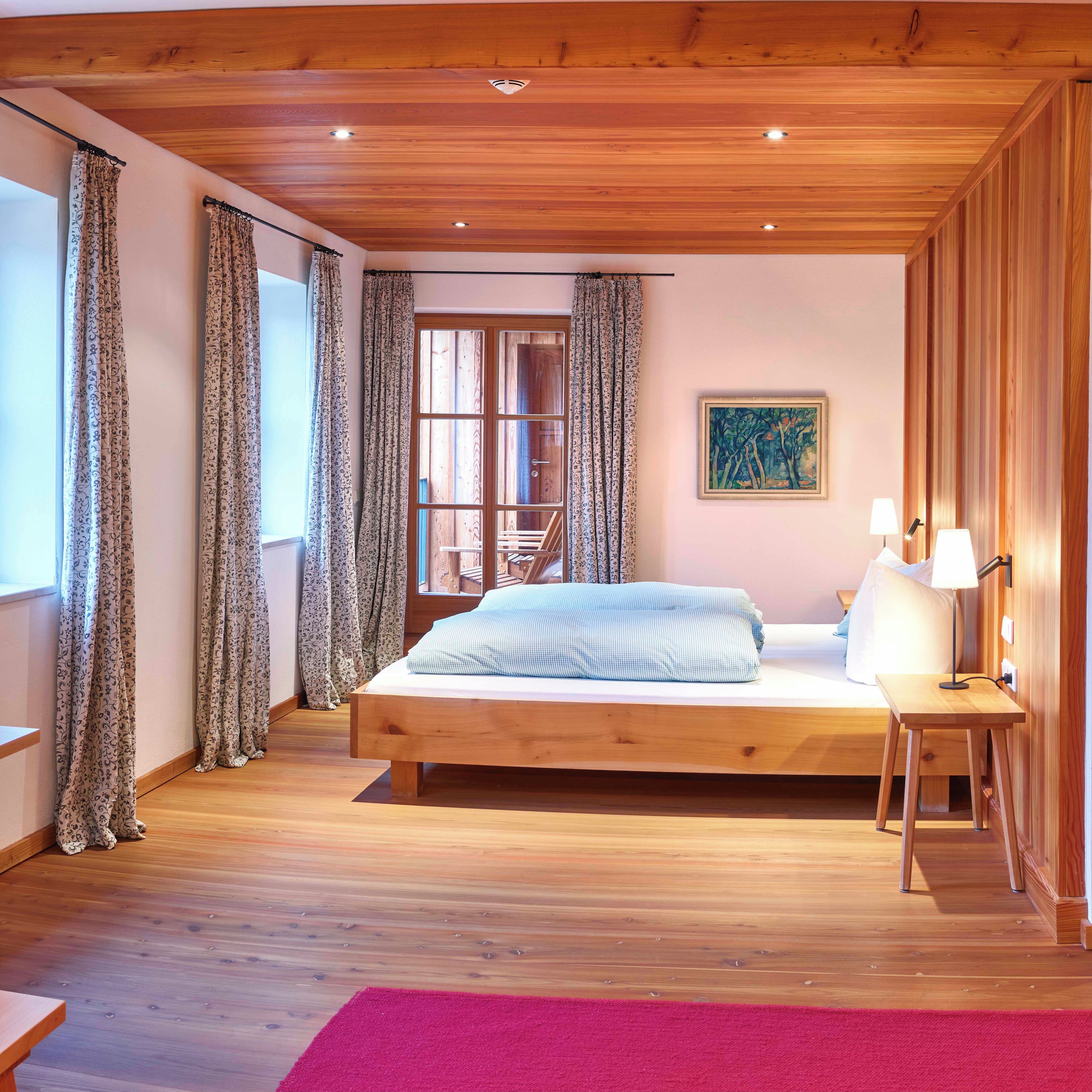 Junior-Suite | Zimmersafe, individuell dekoriert, individuell eingerichtet