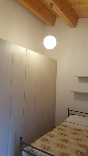 Superior Single Room, Private Bathroom | Individually decorated, individually furnished, bed sheets - Agata (Cocullo)