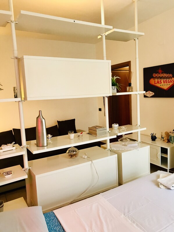 Living area - San Siro apartment (Milan)