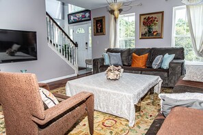 TV, peis og bordtennis