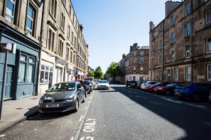 Apartemen (Over Two Floors) | Pemandangan dari kamar