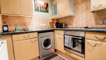 Apartment (Over Two Floors) | Private kitchen