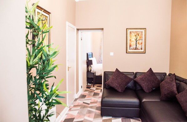 公寓 (Over Two Floors) | 客廳 | 平面電視