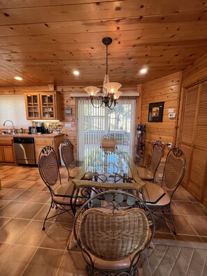 Dining - Naci Chalet is perfect for those great lake trips, Internet & Private Slip!! (Lake Nacimiento)